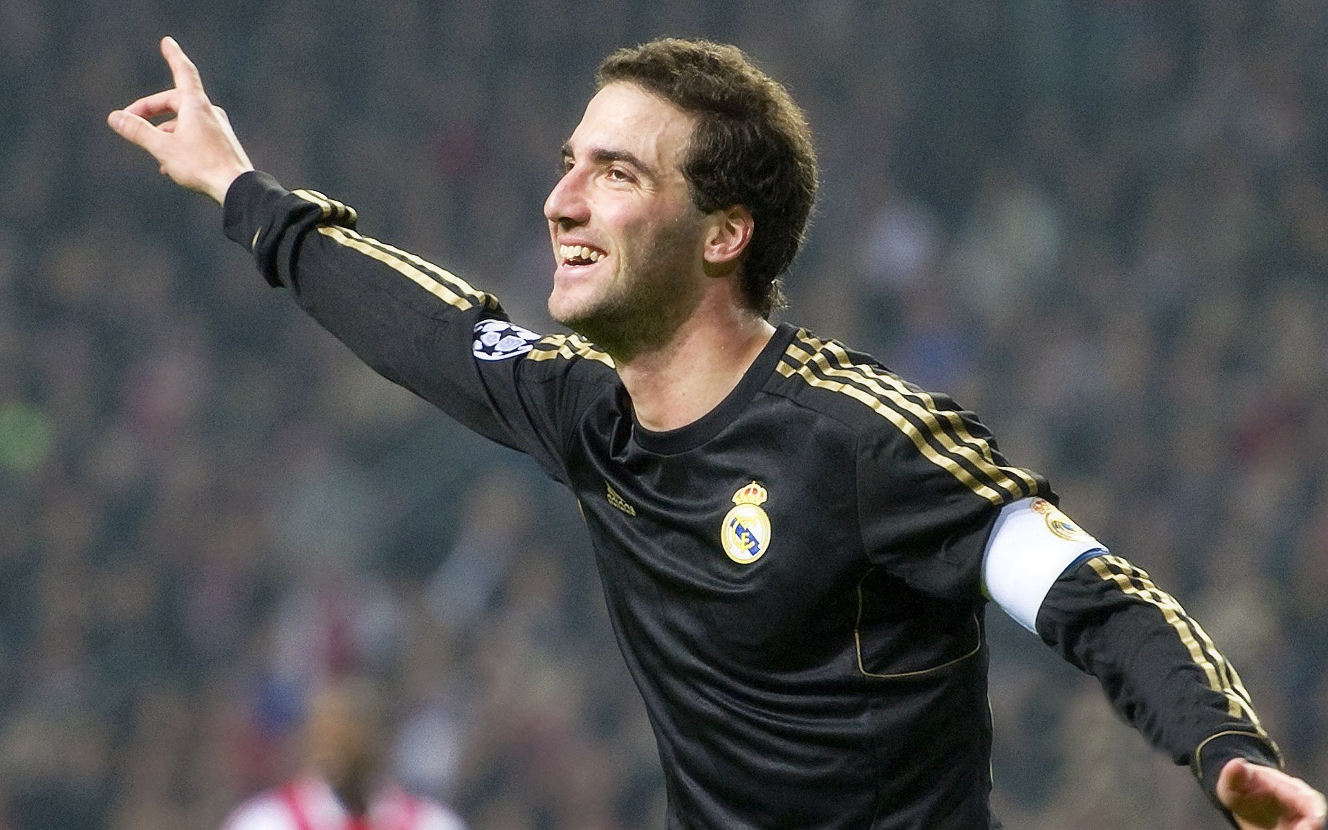 “英超争冠迷局：胜负瞬间决定未来格局”，英超争4